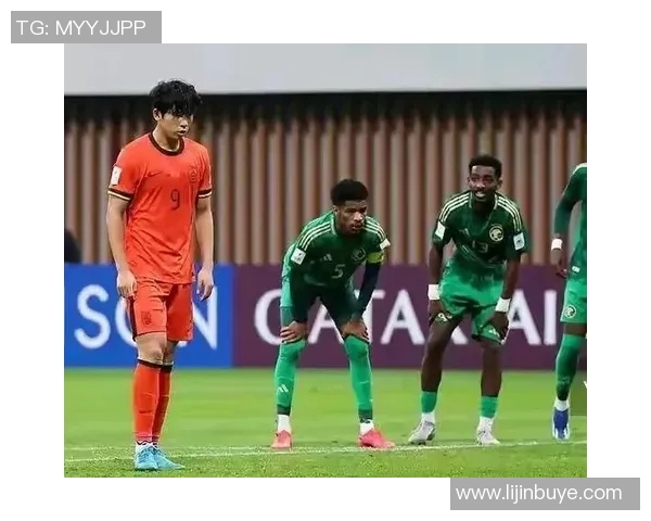 足球明星在身体对抗中的精彩瞬间集锦与技巧分析视频分享 足球明星在身体对抗中的精彩瞬间集锦与技巧分析视频分享