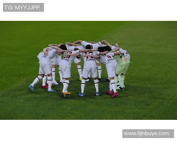 足球明星精彩配合瞬间集锦图赏带你领略足球魅力与团队精神