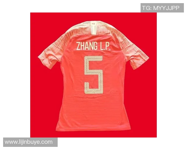 五号球衣背后的传奇足球明星的辉煌与梦想之路 五号球衣背后的传奇足球明星的辉煌与梦想之路