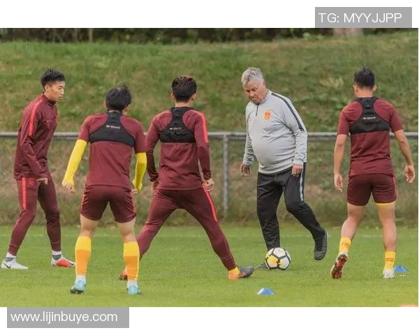 新一代足球明星全景盘点及未来潜力球员推荐