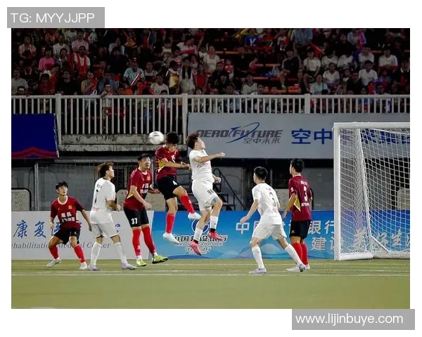 足球明星瞬间定格精彩瞬间展现球场风采与激情的连拍图片合集