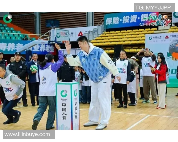 全明星篮球服装饰品店打造个性化球迷装备让热爱篮球的你更出彩